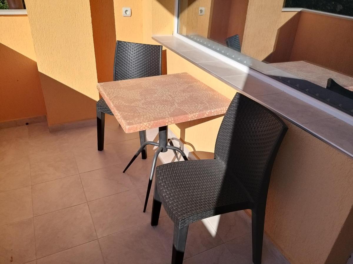 Апартамент Трапезица Скай Veliko Tarnovo Ngoại thất bức ảnh